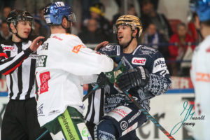 Iserlohn Roosters gegen Augsburger Panther