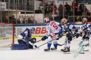 Iserlohn Roosters gegen Schwenninger Wild Wings in der Deutschen Eishockey Liga, Iserlohn am 17.01.2020