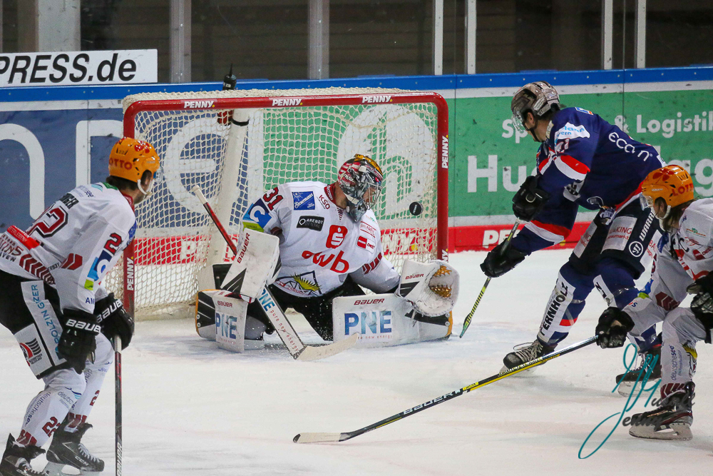 14. Spieltag PENNY DEL Iserlohn Roosters - Fischtown Pinguins Bremerhaven 31.01.2021 - (Foto: Jenny Musall / DeFodi)