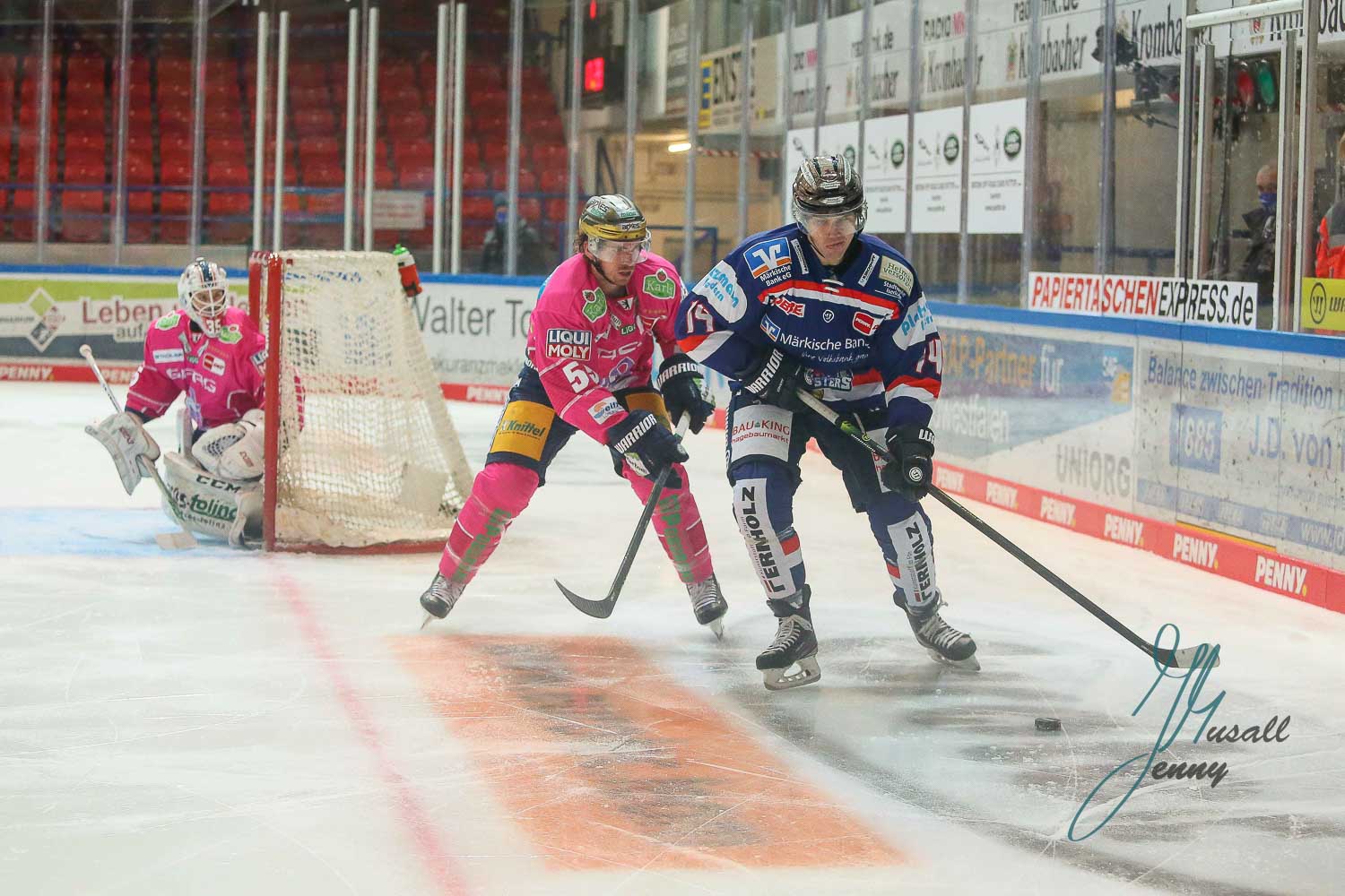 17. Spieltag PENNY DEL Iserlohn Roosters - Eisbaeren Berlin 12.02.2021 - (Foto: Jenny Musall / DeFodi)