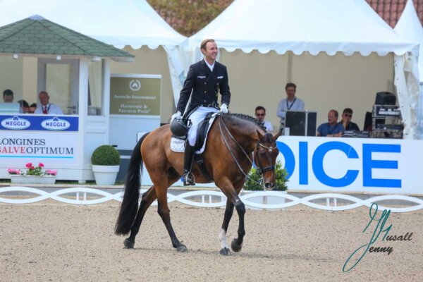 Sönke Rothenberger (GER) mit Fendi bei den Deutschen Meisterschaften im Grand Prix Special auf dem Longines Balve Optimum 2023