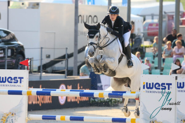 10.06.2023 - Janne Friederike Meyer-Zimmermann (GER) mit Cornela 6