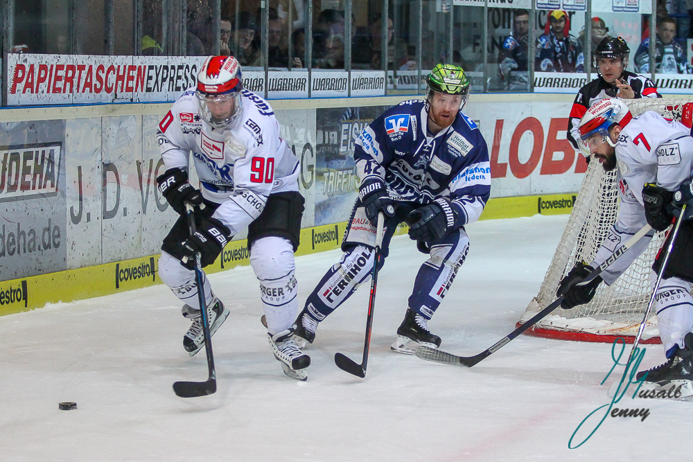 Iserlohn Roosters gegen Schwenninger Wilds Wings am 1. Februar 2019.